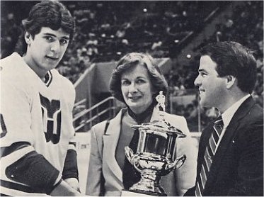 Ron Francis accepts the 1983 Mark Kravitz Players MVP award